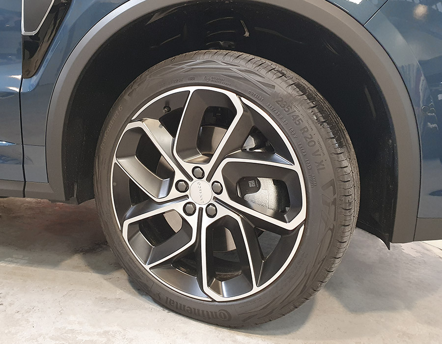 wheels tires